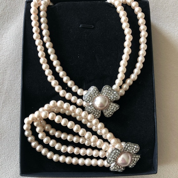 Source Unknown Jewelry - Lovely faux pearl necklace and bracelet set